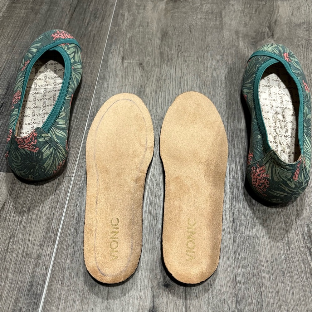 Rare Vionic Display Carrol Flats “Tropical Print”, size 7, GUC - Picture 5 of 11